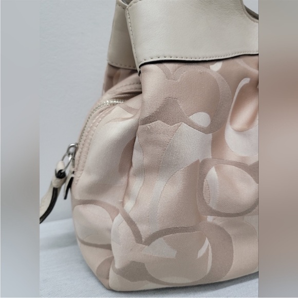 EUC Coach Signature Lexi Purse Cream/Tan - Picture 11 of 16